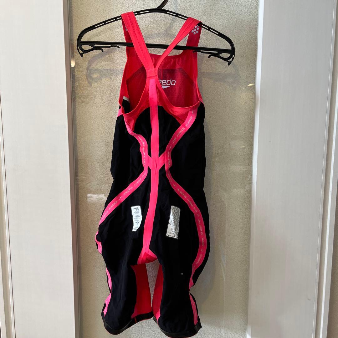 Kihaha さん専用 speedo スポーツ用水着 赤・黒