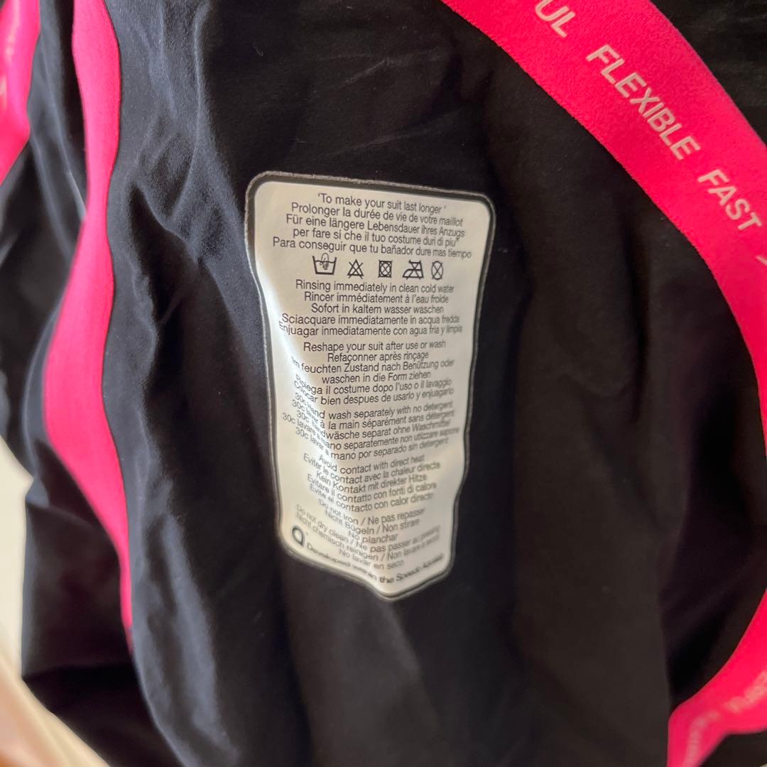 Kihaha さん専用 speedo スポーツ用水着 赤・黒