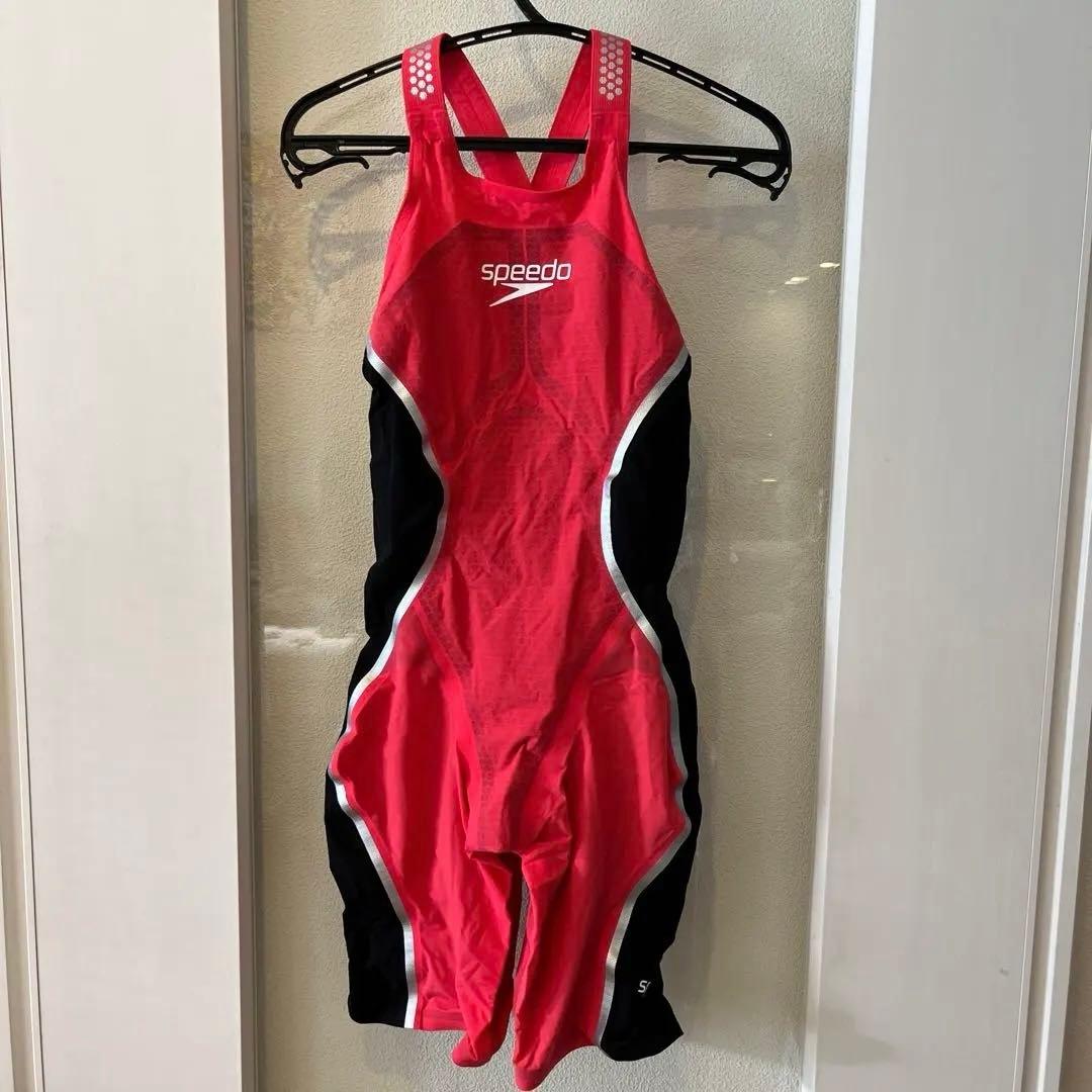 Kihaha さん専用 speedo スポーツ用水着 赤・黒