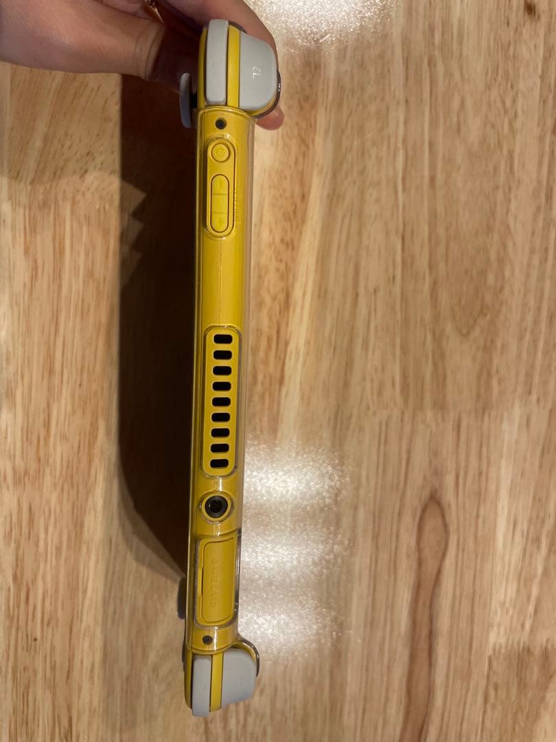 Nintendo Switch Lite イエロー 箱付き　ケース　充電コード付