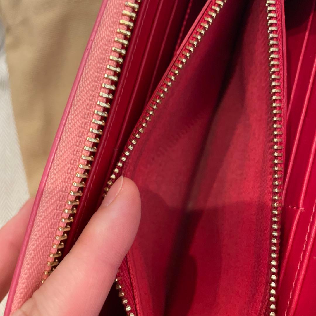 クリスチャンルブタン Christian Louboutin Paris 財布