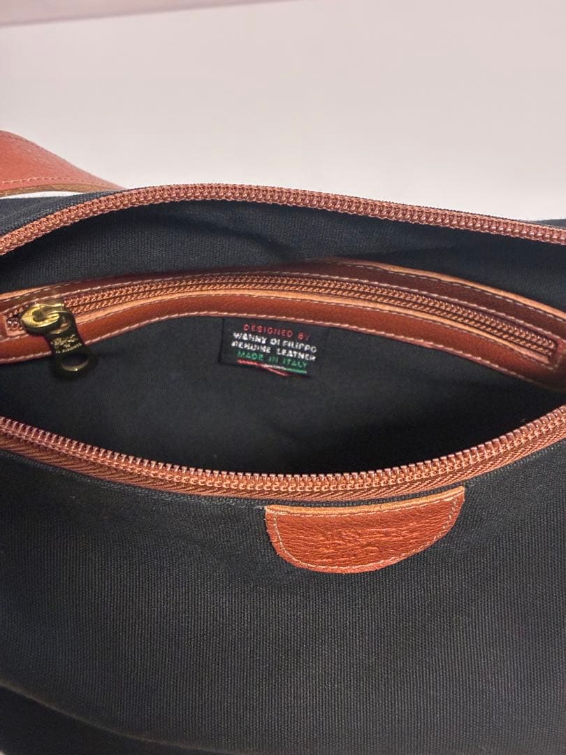 IL BISONTE ショルダーバッグ 黒