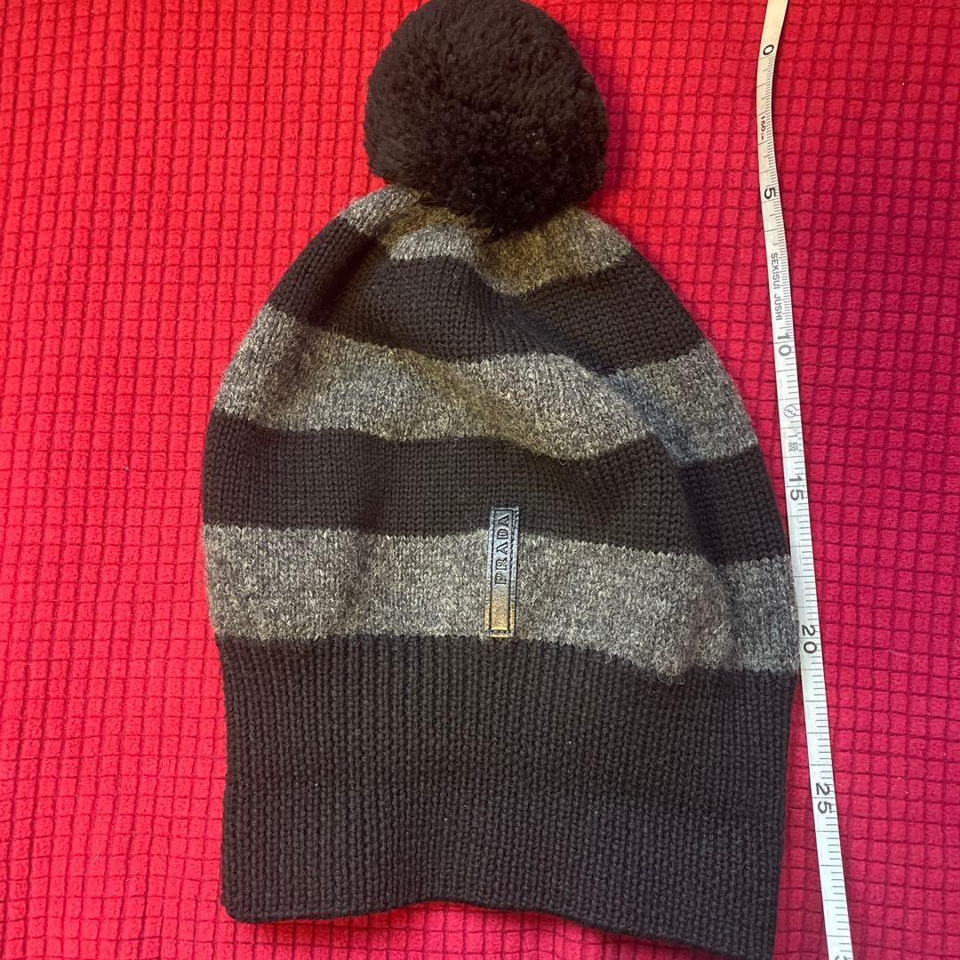 PRADA ストライプ ニット帽 ポンポン付き