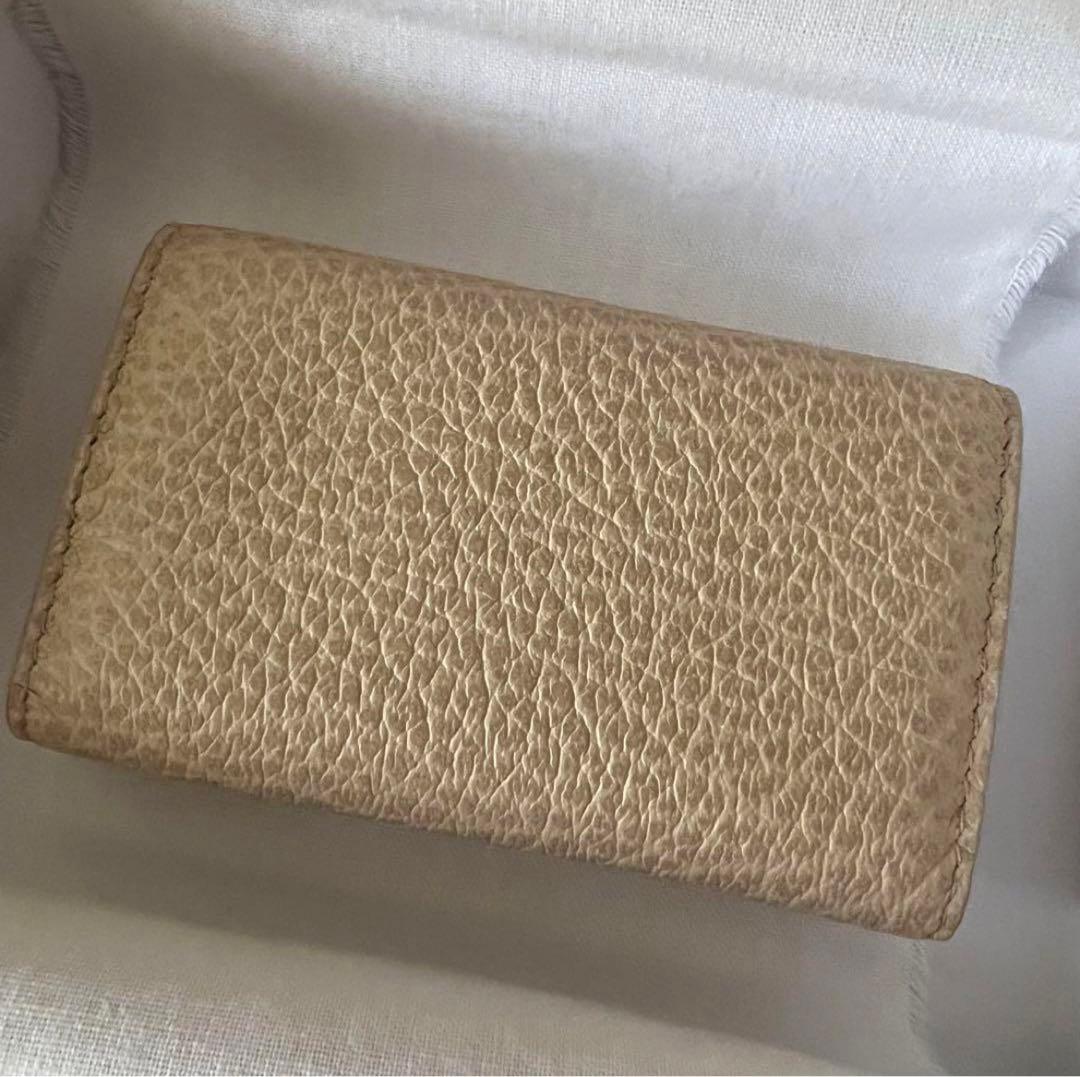 【新品レアかなりお得】メゾンマルジェラ　レザー　キーケース ベージュ