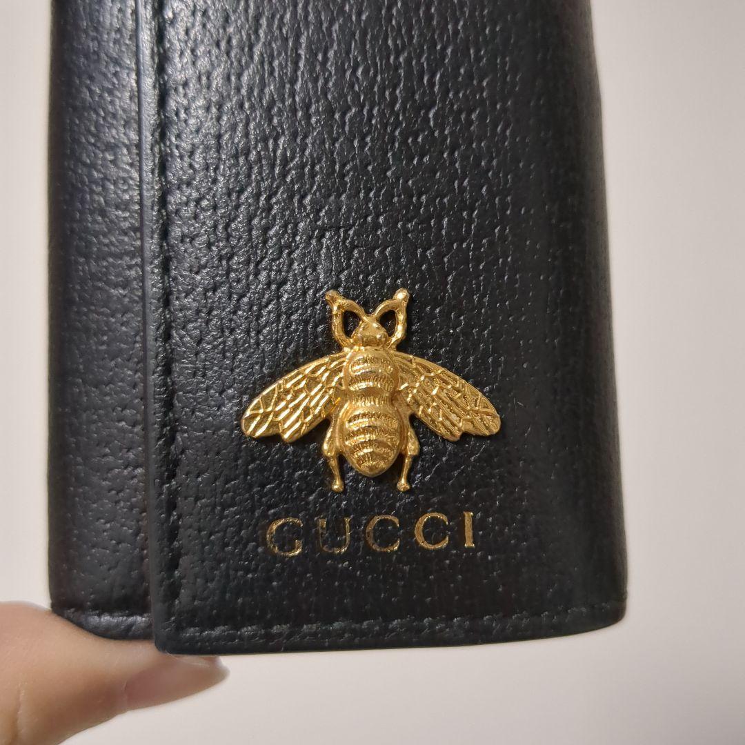 GUCCI　グッチ　蜂モチーフ　6連キーケース　ブラック×ゴールド