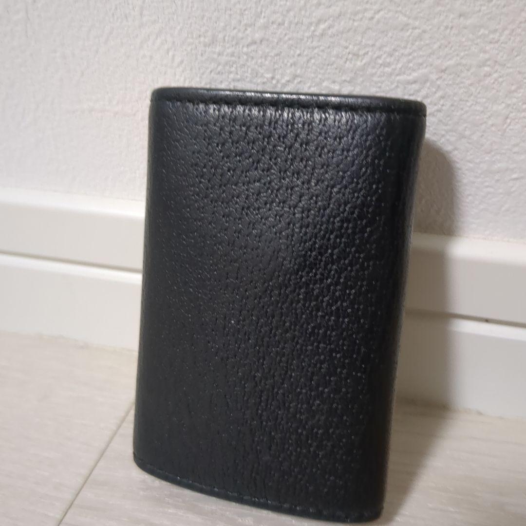 GUCCI　グッチ　蜂モチーフ　6連キーケース　ブラック×ゴールド