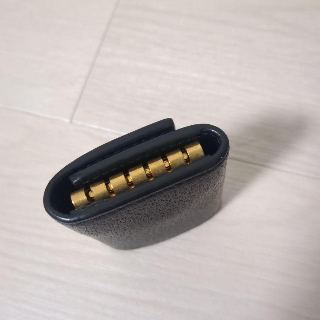 GUCCI　グッチ　蜂モチーフ　6連キーケース　ブラック×ゴールド