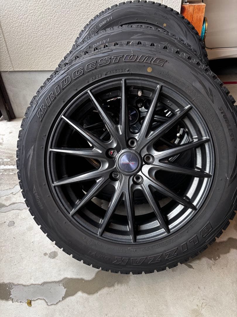 スタッドレスタイヤ　4本セット