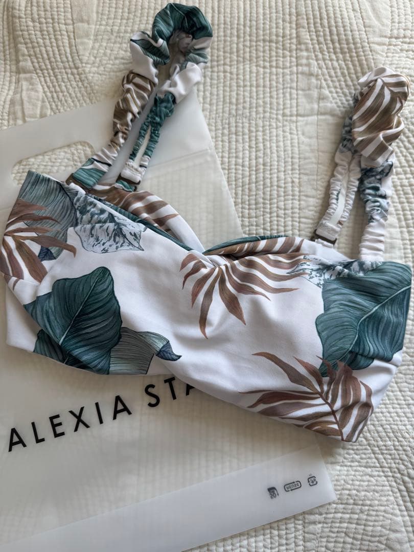 ALEXIA STAM 葉柄セパレート水着