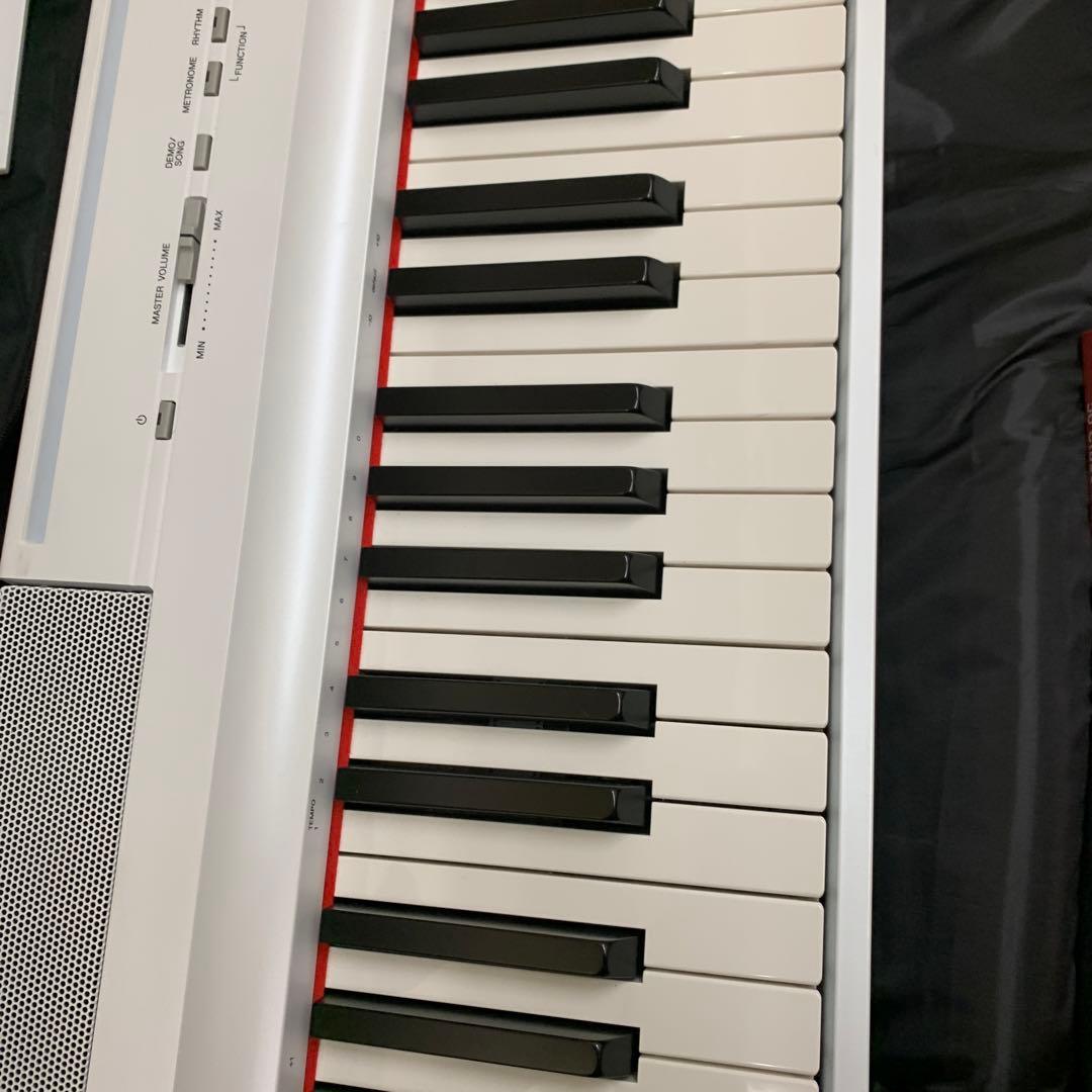 しゃんしゃん　Yamaha P-121 ホワイト ソフトケース付き