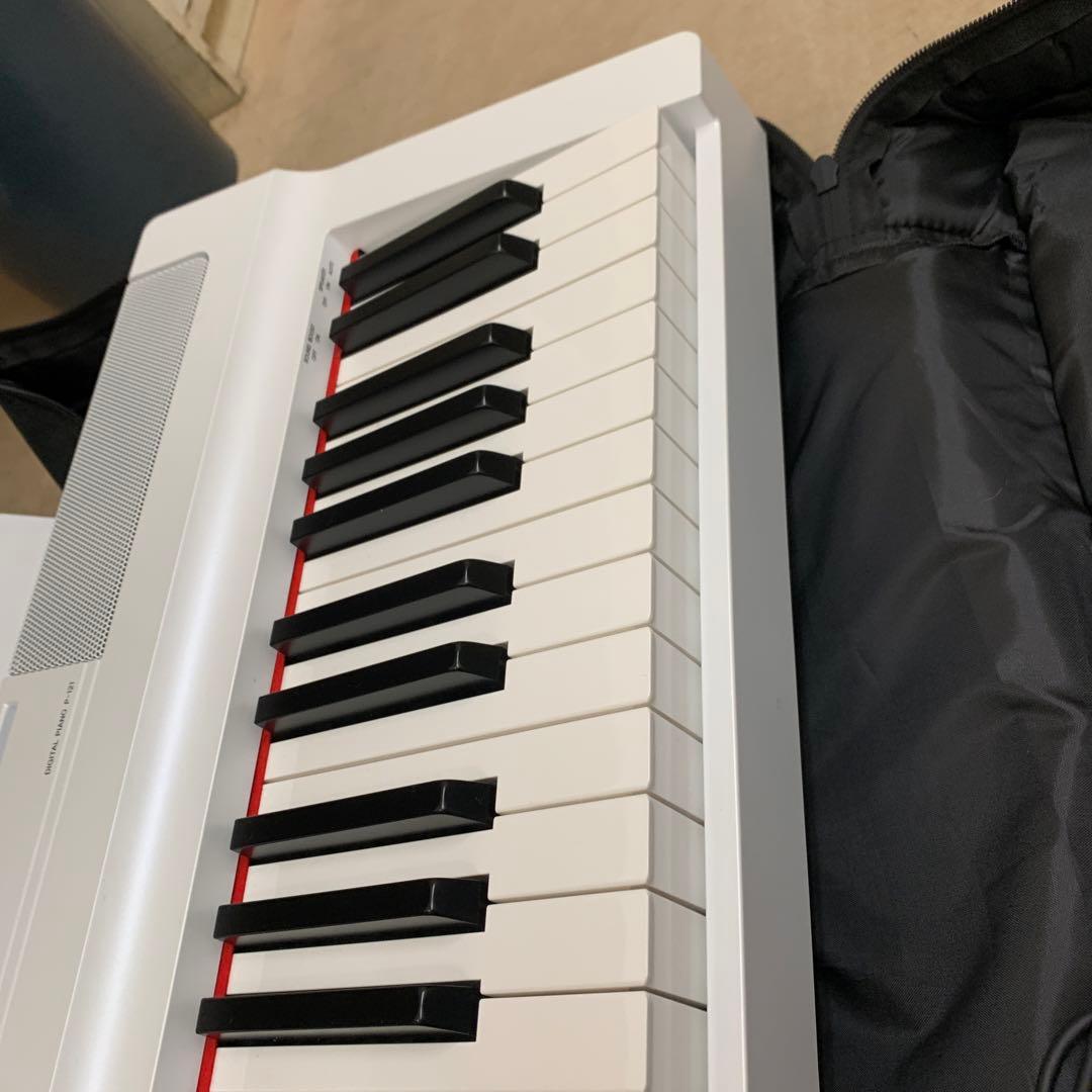 しゃんしゃん　Yamaha P-121 ホワイト ソフトケース付き