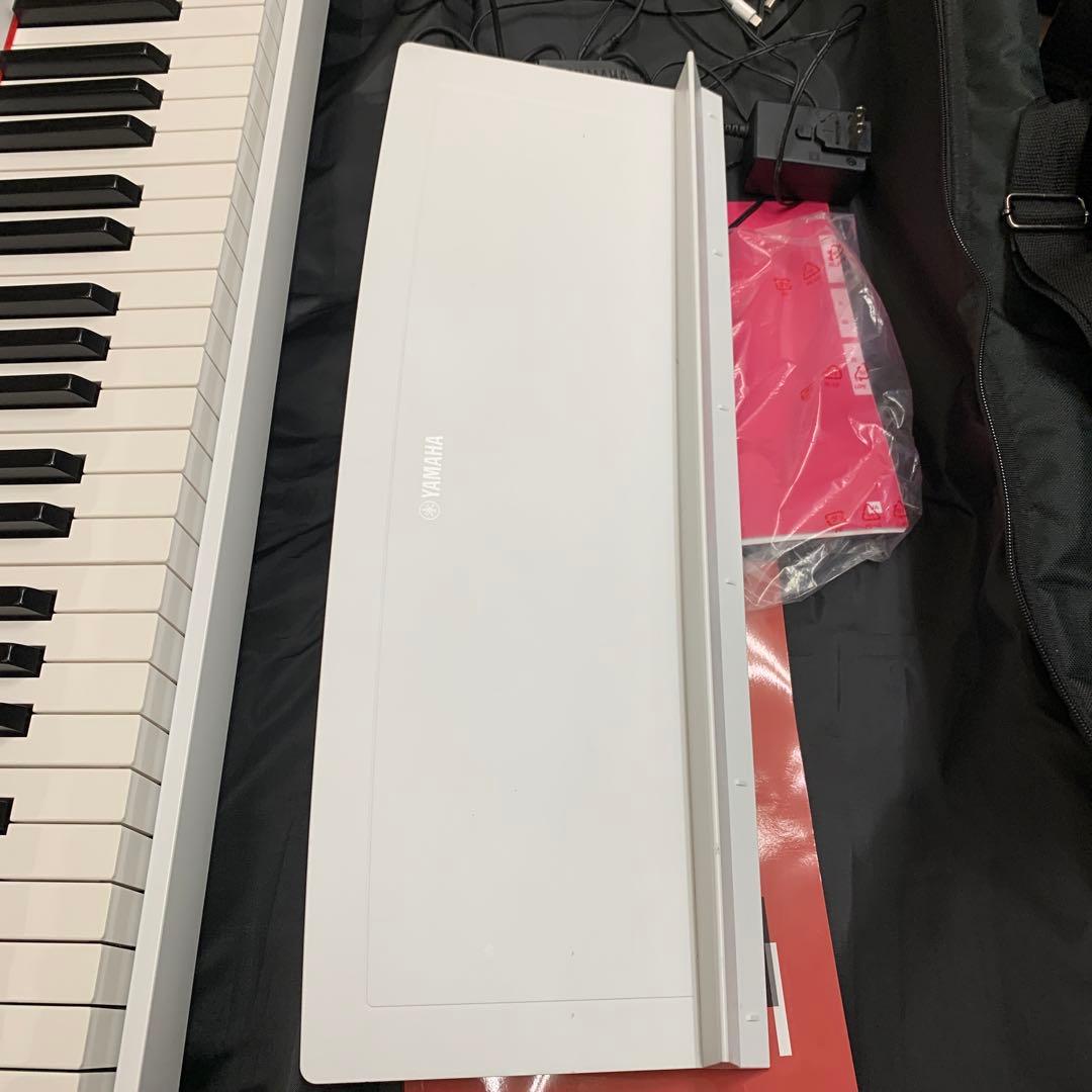 しゃんしゃん　Yamaha P-121 ホワイト ソフトケース付き