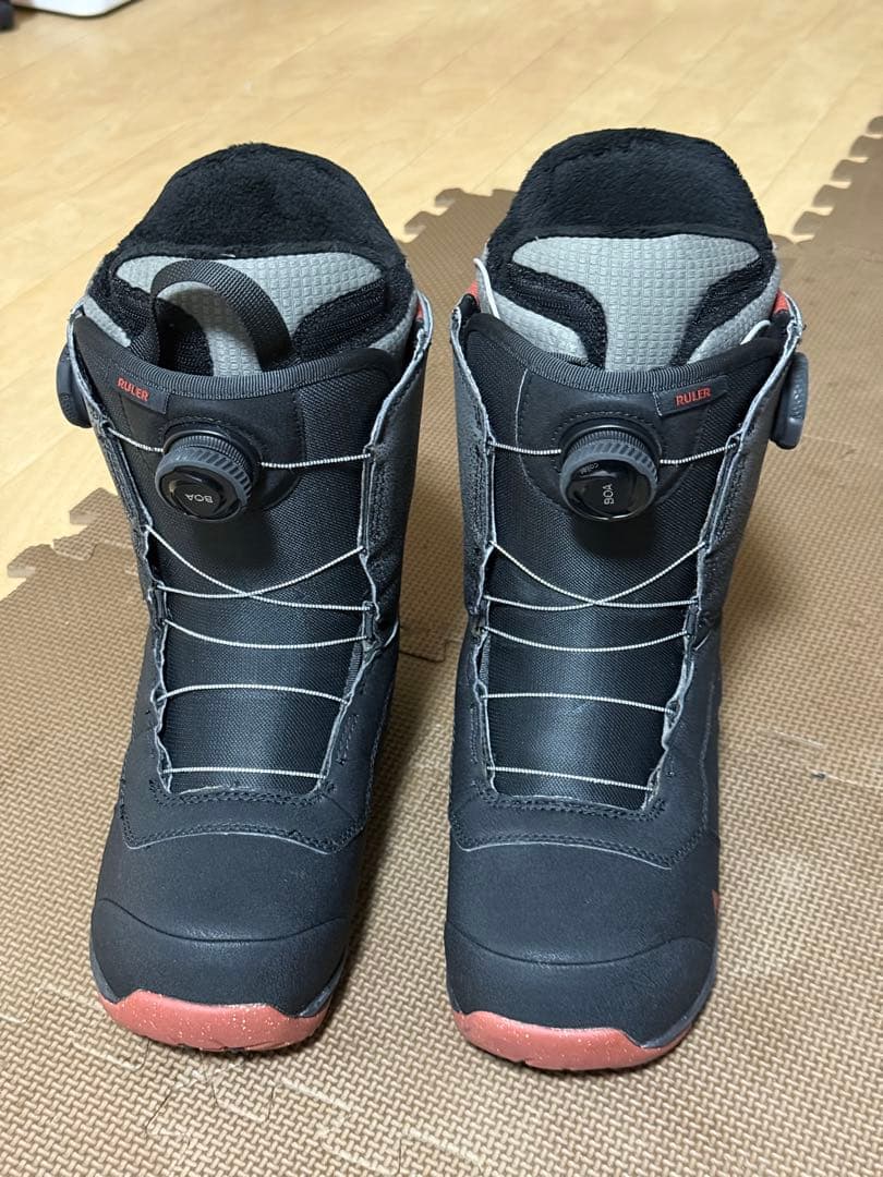 スノーボードブーツ (size 26cm)