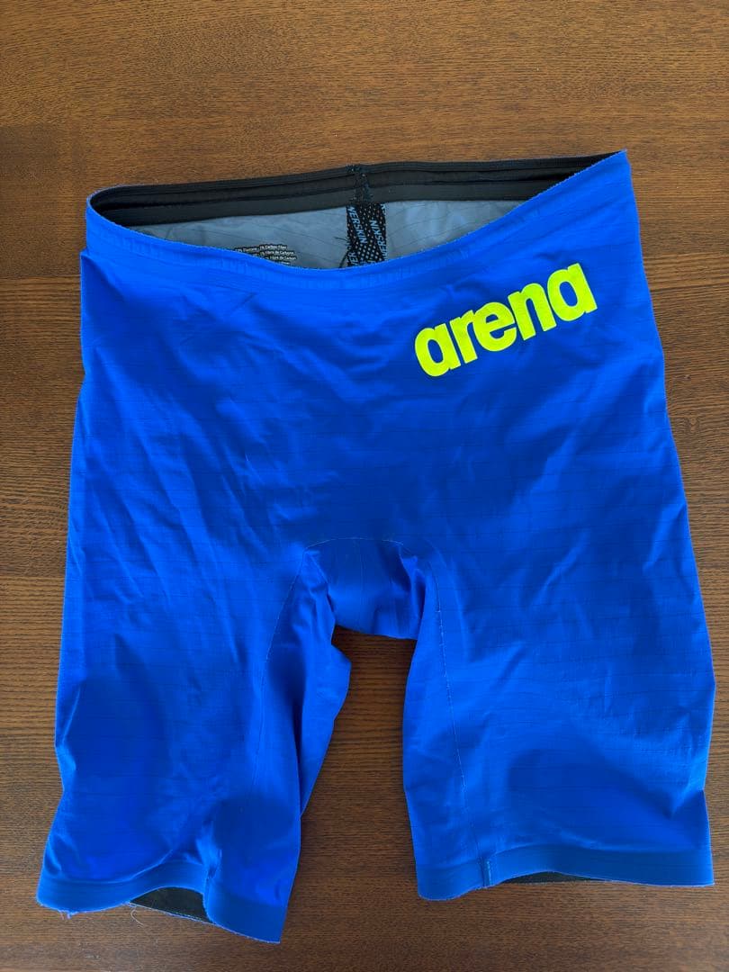 arena 高速水着 Mサイズです。