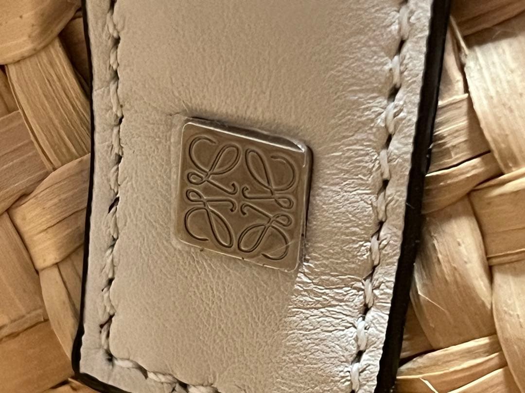 ロエベ　LOEWE かごバッグ　未使用に近い