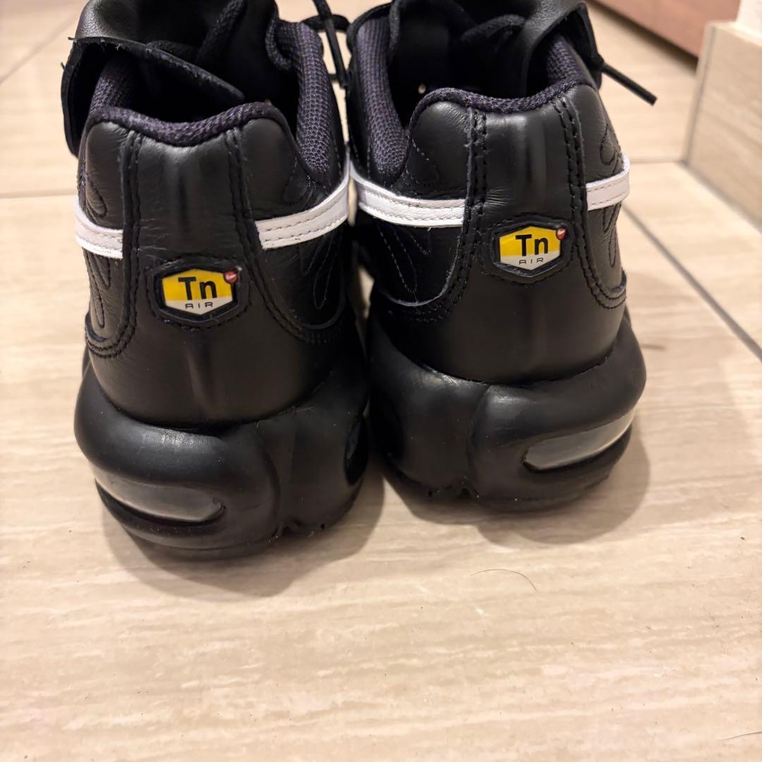 【美品】ナイキ エアマックスプラス ティエンポ 24cm NIKE