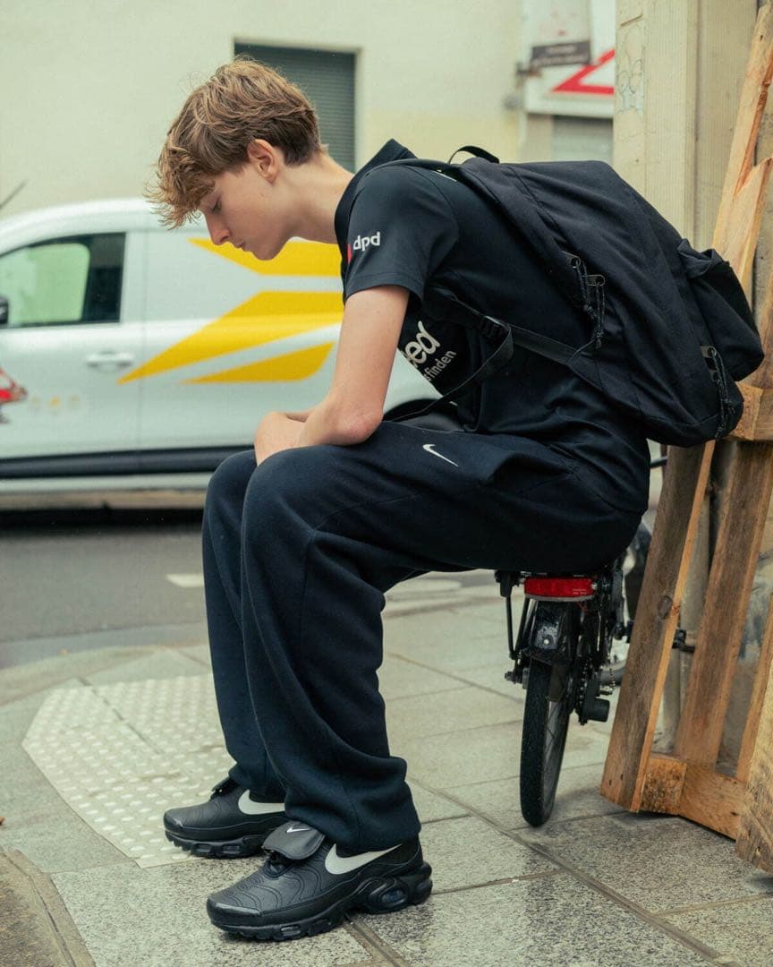 【美品】ナイキ エアマックスプラス ティエンポ 24cm NIKE