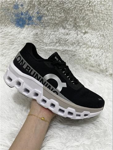 新品 On Cloudmonster2 ブラックスニーカー 24.5cm