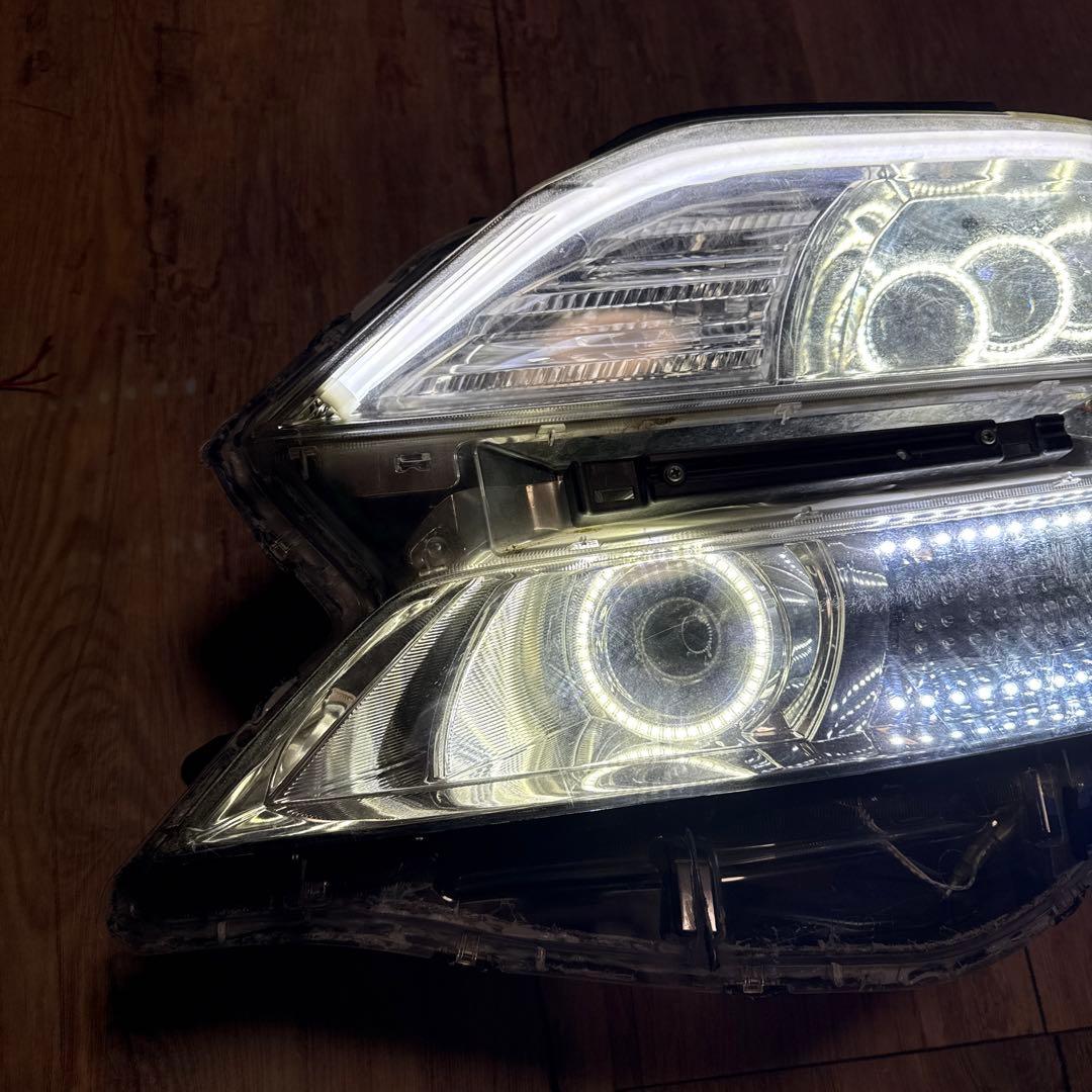 送料込み　20 ヴェルファイア ヘッドライト カスタム　助手席側