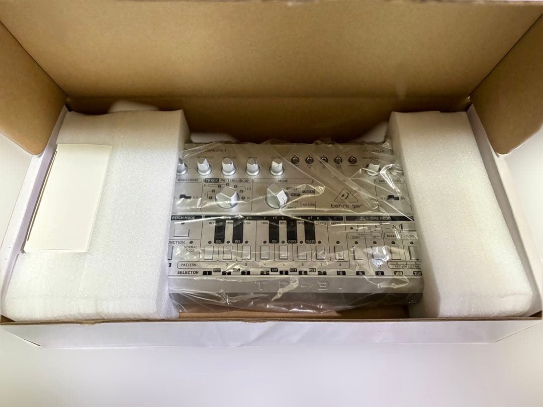 【極美品】Behringer TD-3 アナログ ベースライン シンセサイザー