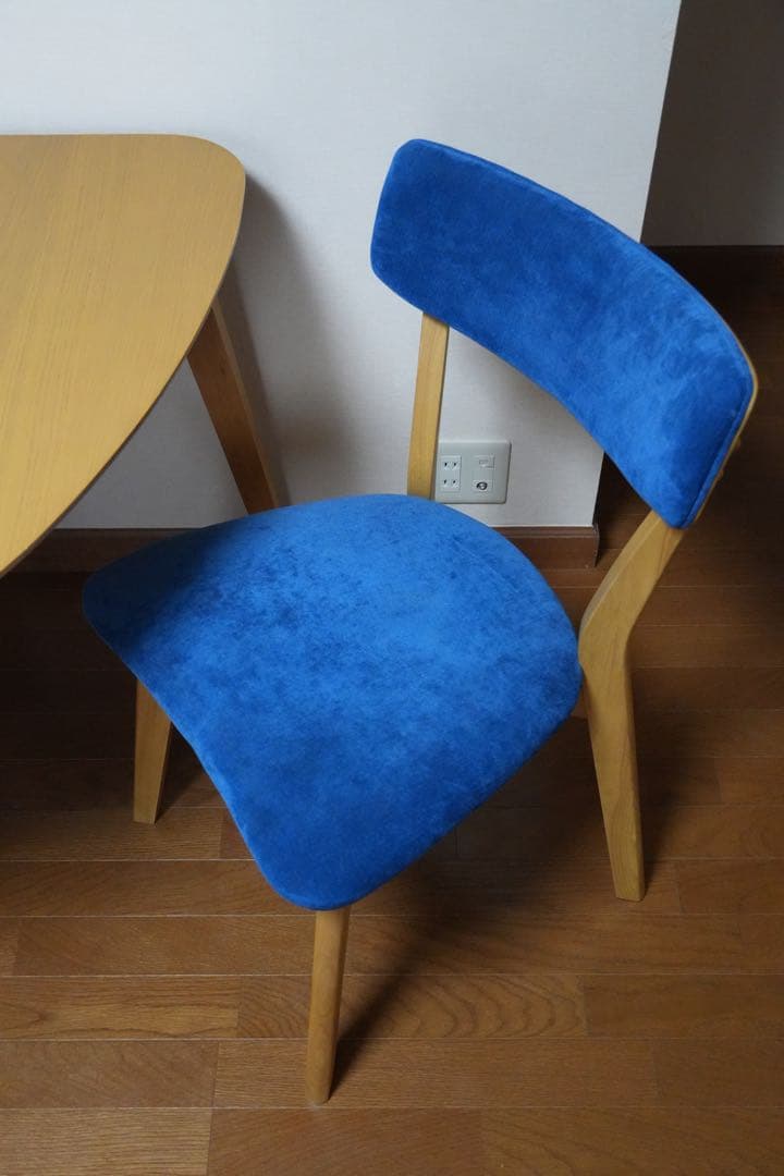 【美品】ピングーテーブルとチェア2脚セット(直接引取りOK)