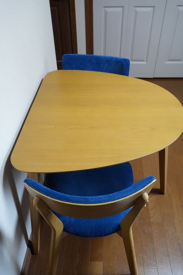 【美品】ピングーテーブルとチェア2脚セット(直接引取りOK)