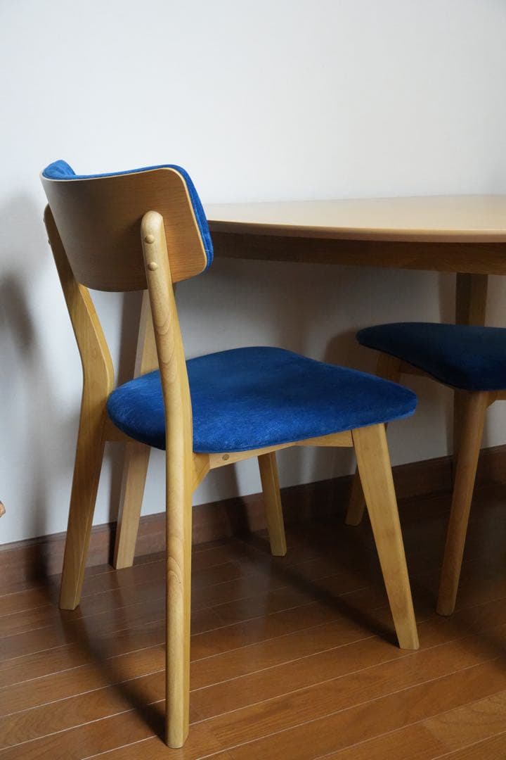 【美品】ピングーテーブルとチェア2脚セット(直接引取りOK)