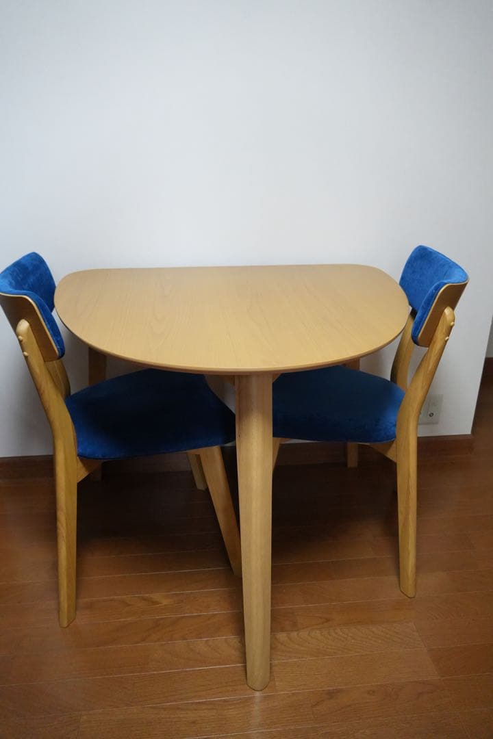 【美品】ピングーテーブルとチェア2脚セット(直接引取りOK)