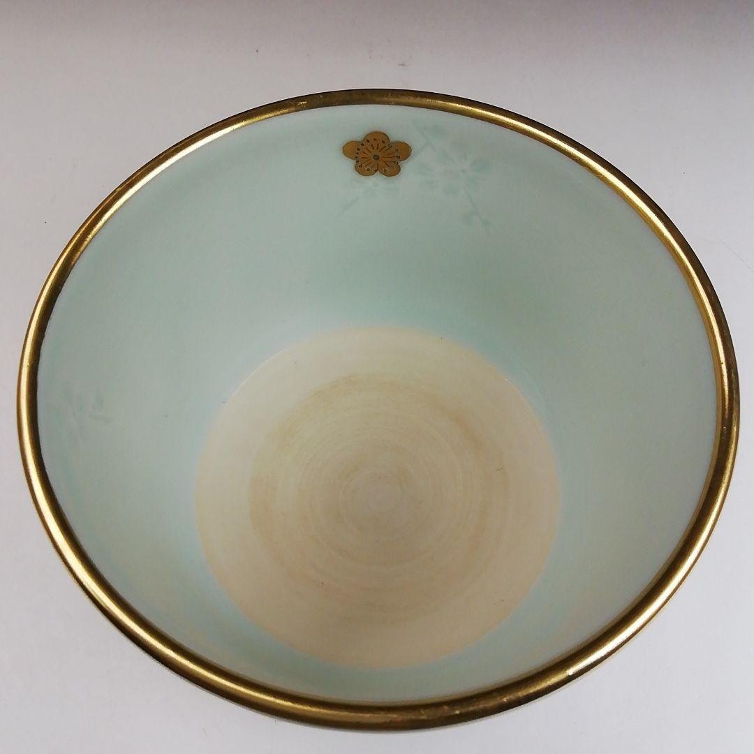 Ｔ９０６　茶碗　『青磁　梅』『勝龍寺窯』　共箱　抹茶碗　茶道具