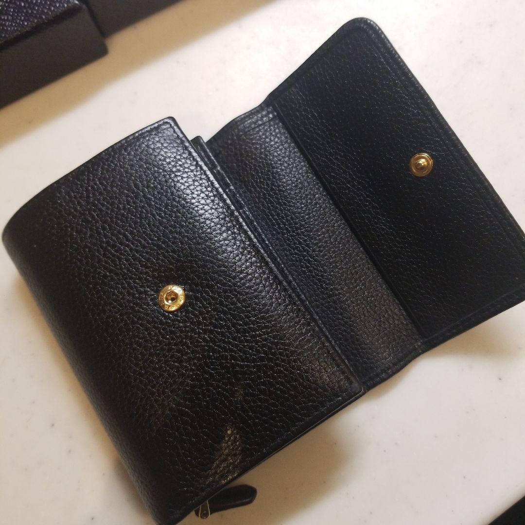 PRADA 三つ折り財布 ダイノレザー