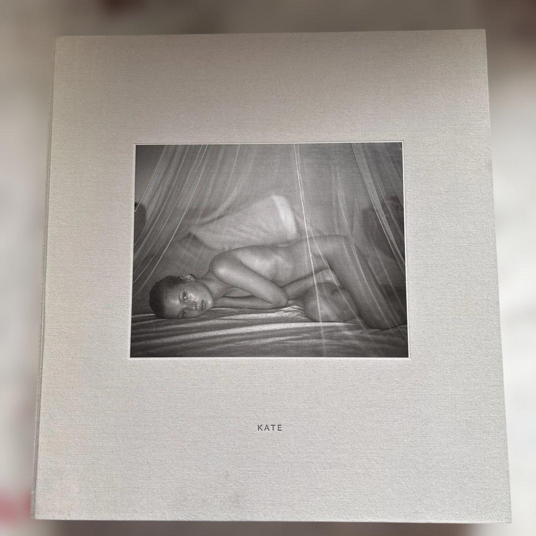 KATE ケイトモス写真集　マリオソレンティ