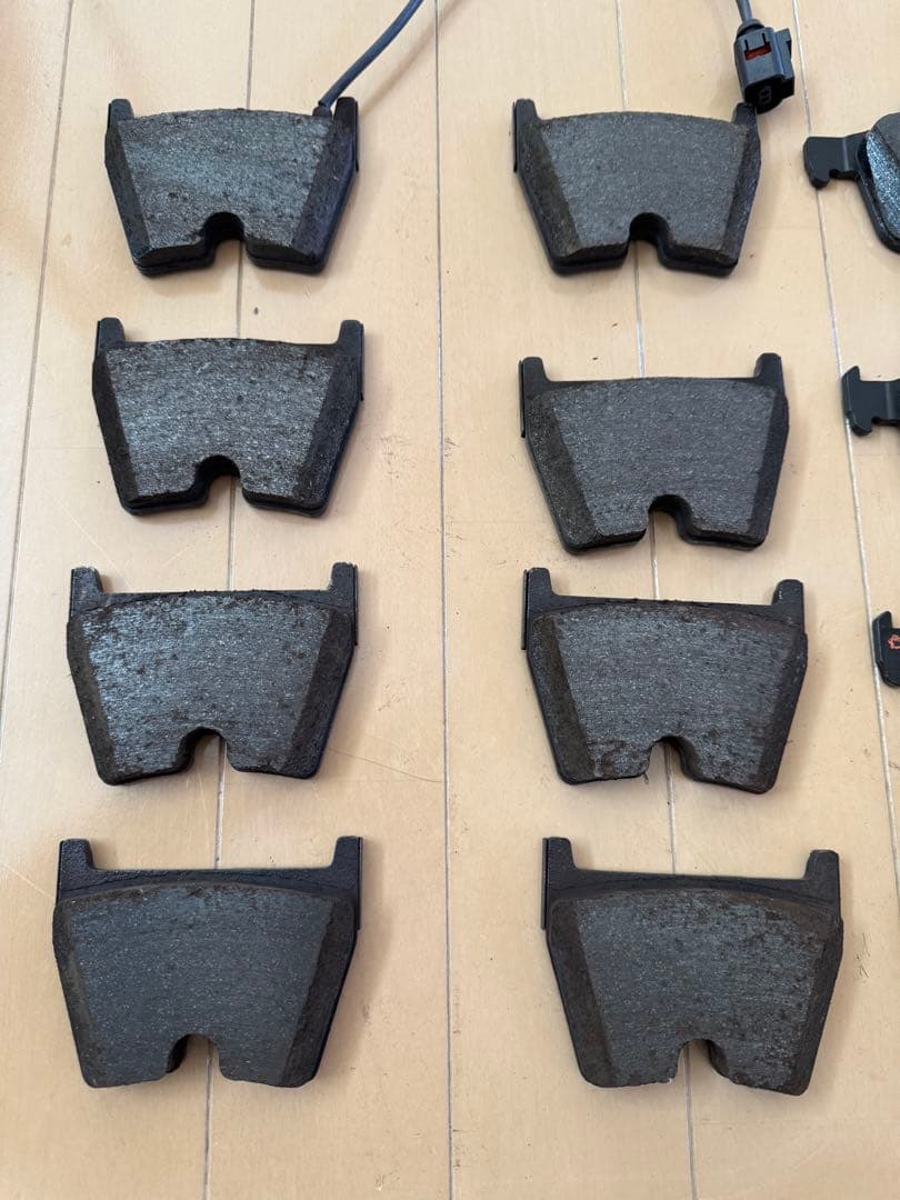 AUDIアウディTTRS(FV)純正ブレーキパッド前後用