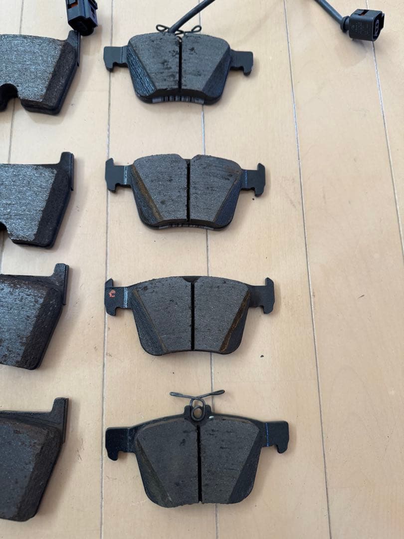 AUDIアウディTTRS(FV)純正ブレーキパッド前後用