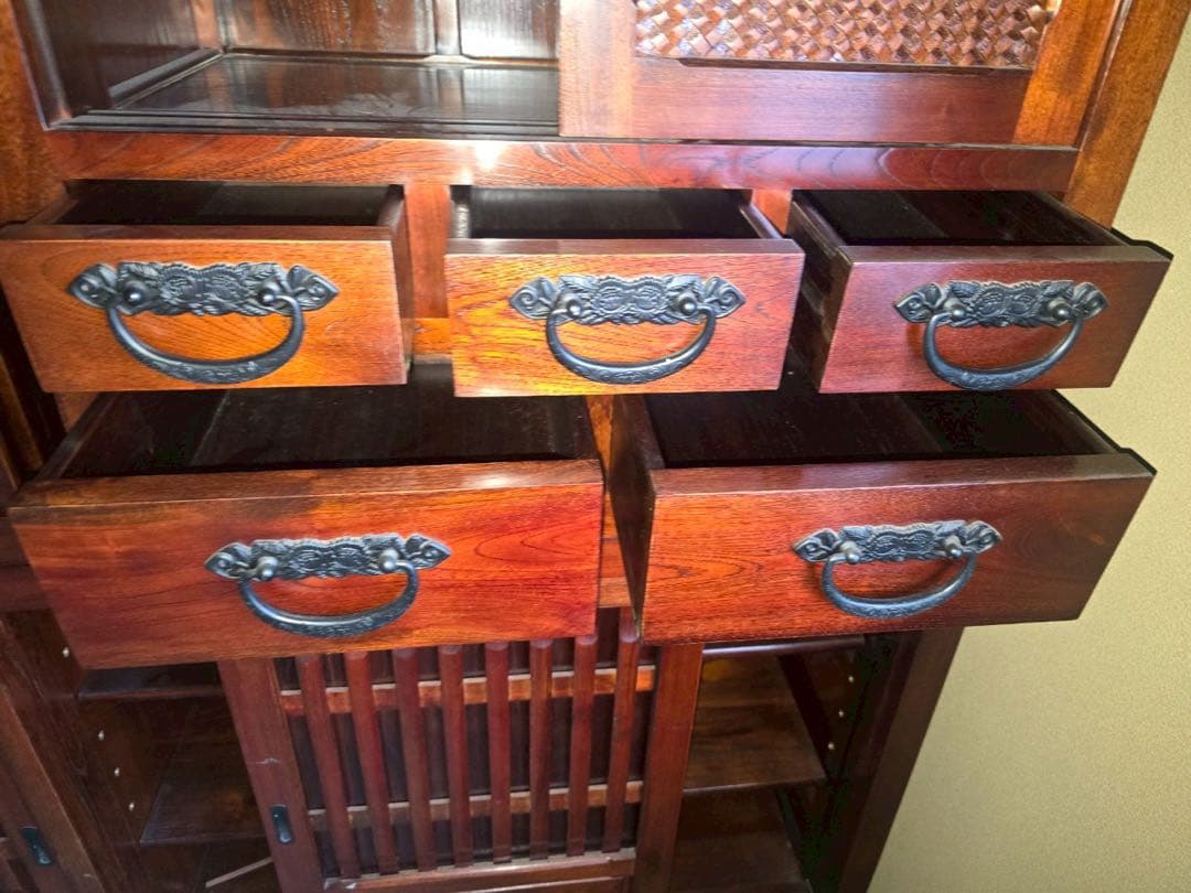 木製スライド扉収納棚