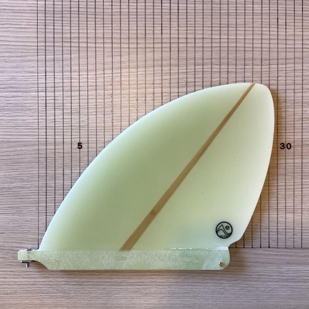 新品未使用シングルフィン8インチ　ホワイト、 スクリュー付き