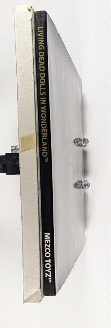 洋書　Living Dead Dolls in Wonderland