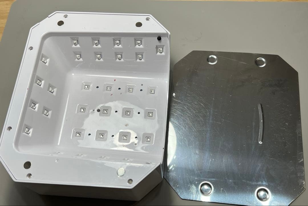 クロウ　clou ジェルネイル LED&UV ライト コードレス ネイルライト