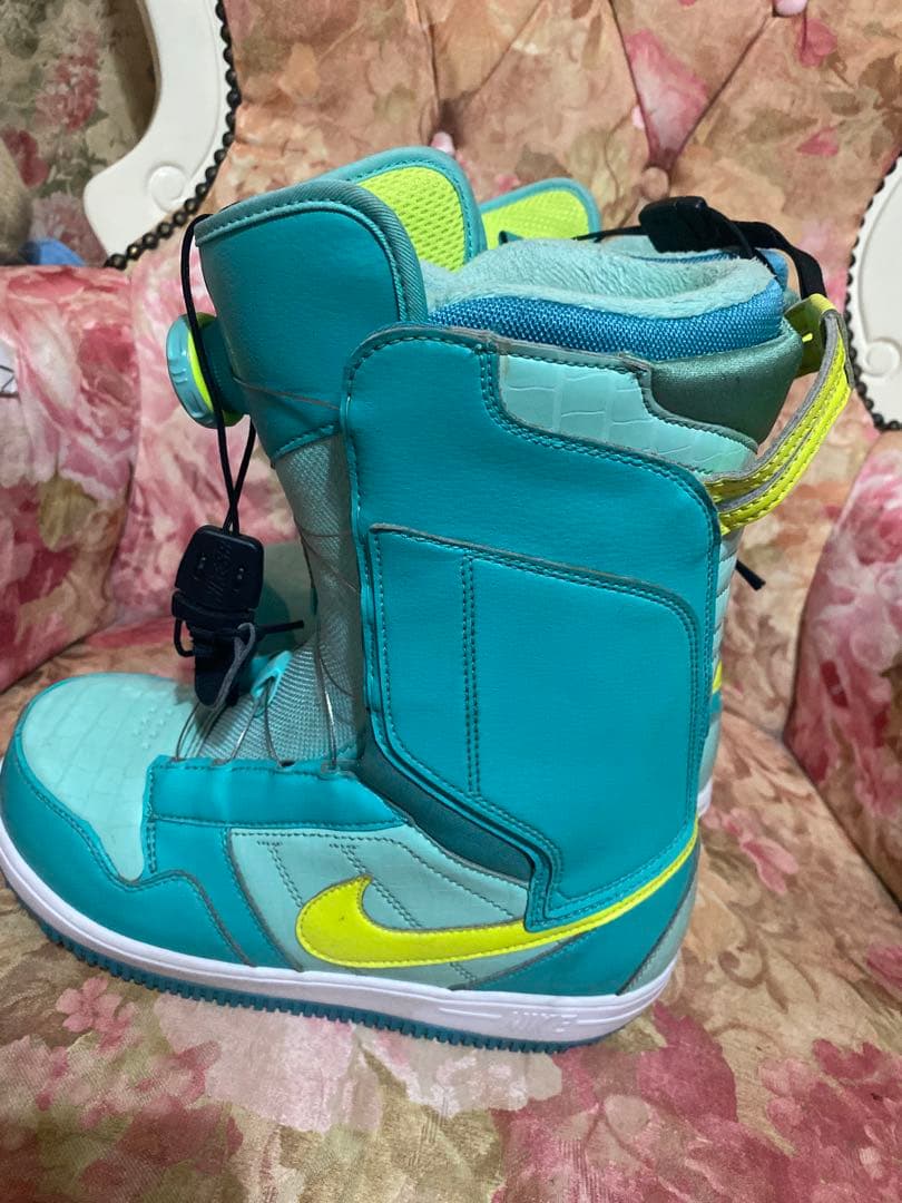 早い者勝ち❤️Nike 水色 女性用 スノーボードブーツ