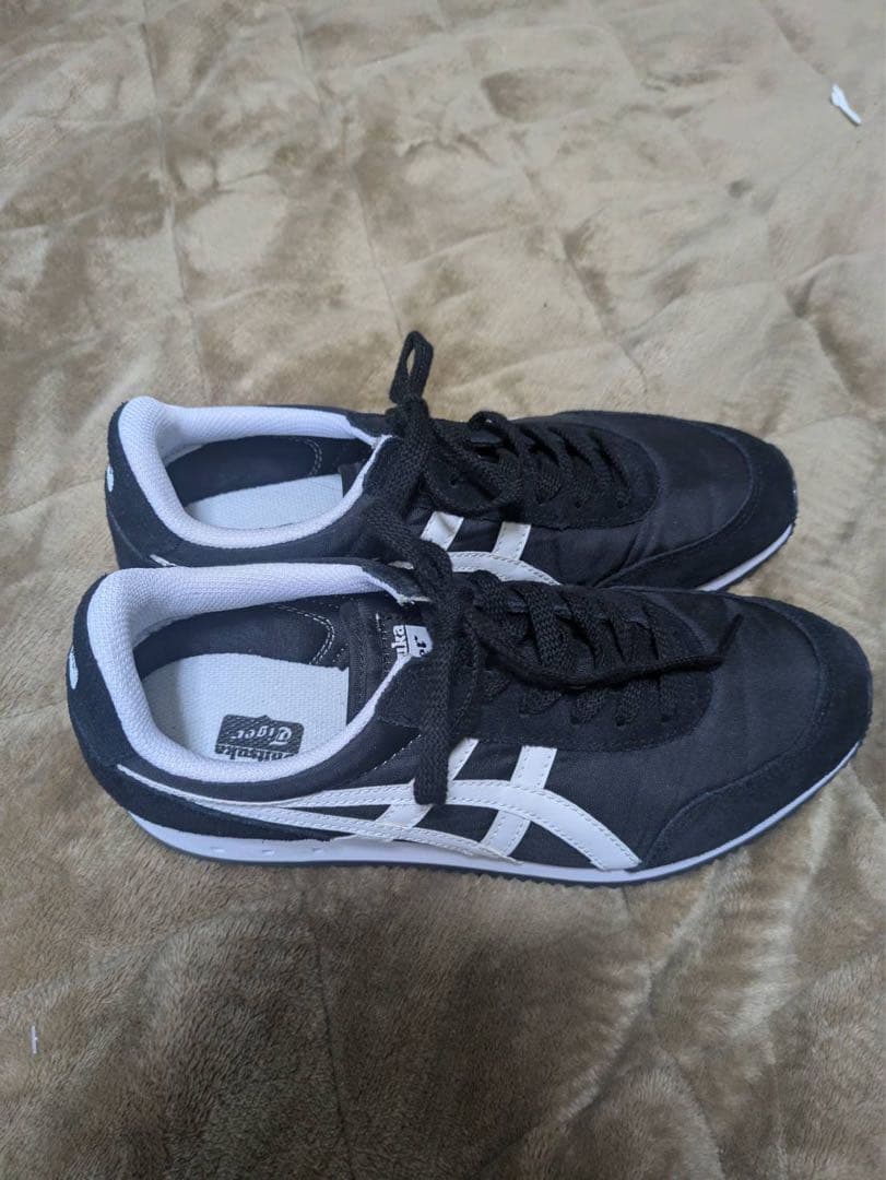 Onitsuka Tiger ブラック/ホワイト スニーカー　お値下げ中
