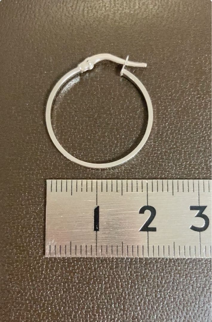 フープピアス　18K/18金:750 WG