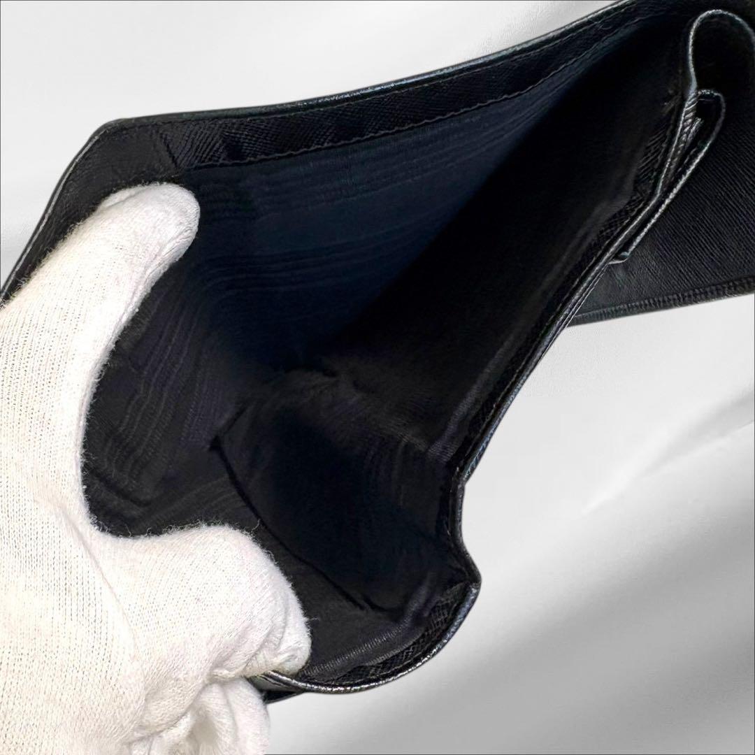 超極美品✨ PRADA プラダ 三つ折り財布 サフィアーノ ブラック 三角ロゴ