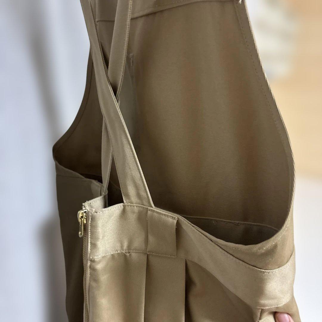 ダントン　ベージュ エプロンスタイル サロペット