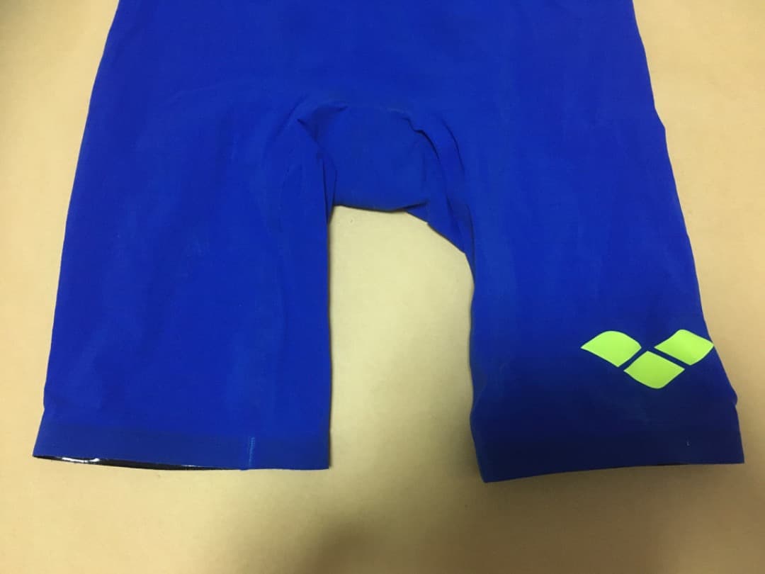 ひろさん arena POWERSKIN CARBON AIR2 XS ②