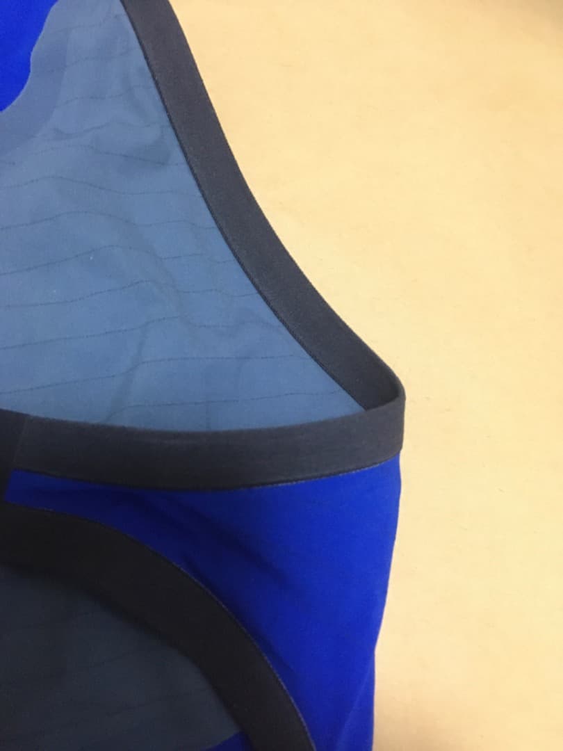 ひろさん arena POWERSKIN CARBON AIR2 XS ②