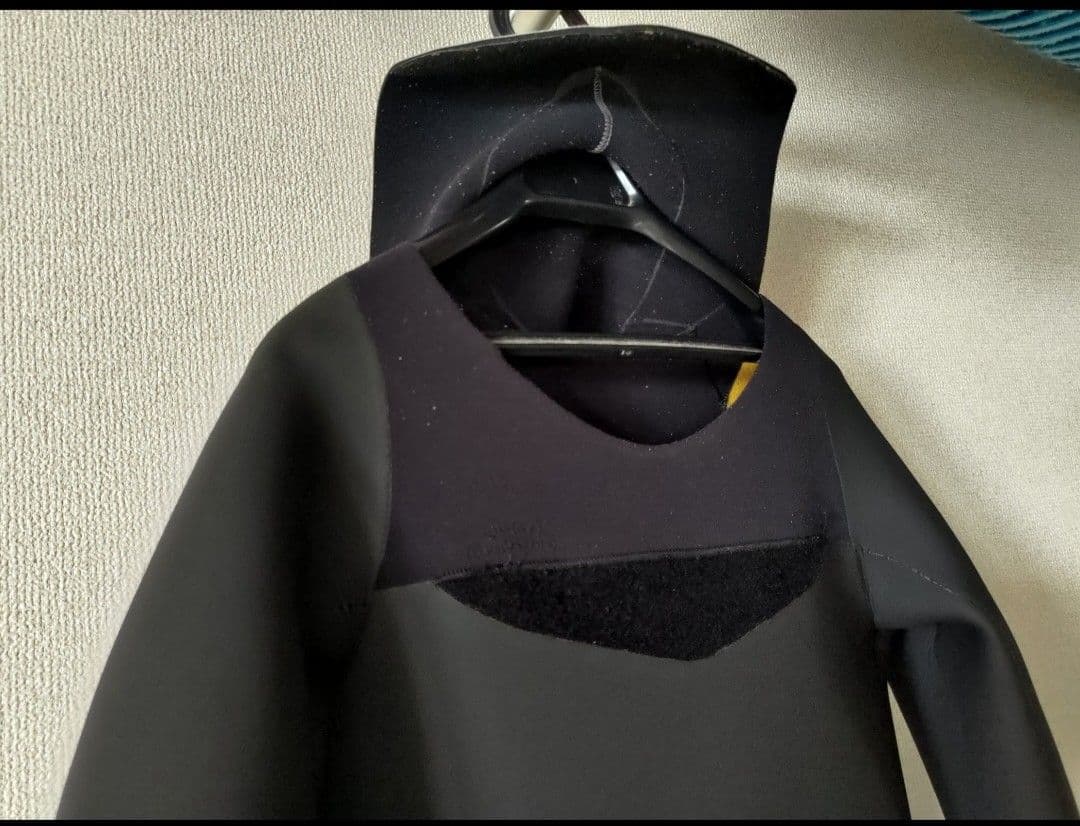 美品　FUTURE WAVE　フューチャー　セミドライウェットスーツ 5×3