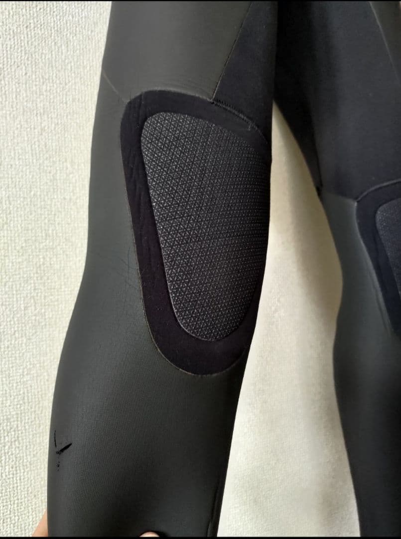 美品　FUTURE WAVE　フューチャー　セミドライウェットスーツ 5×3