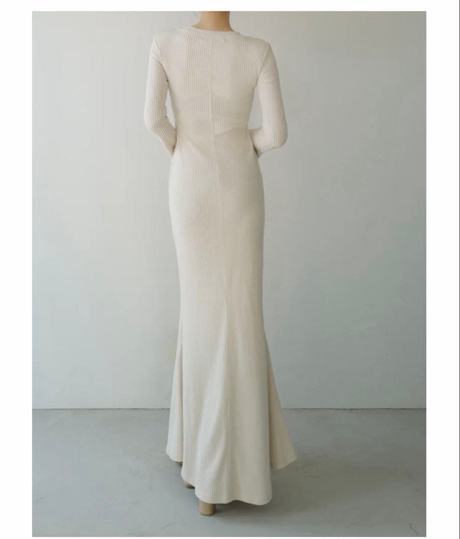 maison celon　bell sleeve wool dress