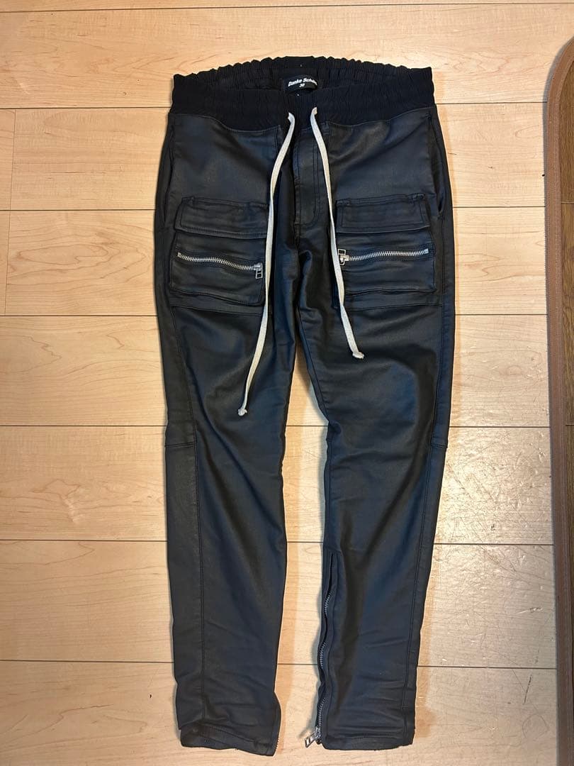ダンケシェーン Danke Schon カーゴパンツ レザー調 黒　Mサイズ