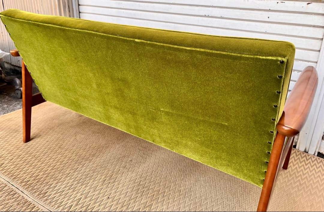 ③ 【送料込み】カリモク60 Kチェア モケットグリーン　2人掛けソファ