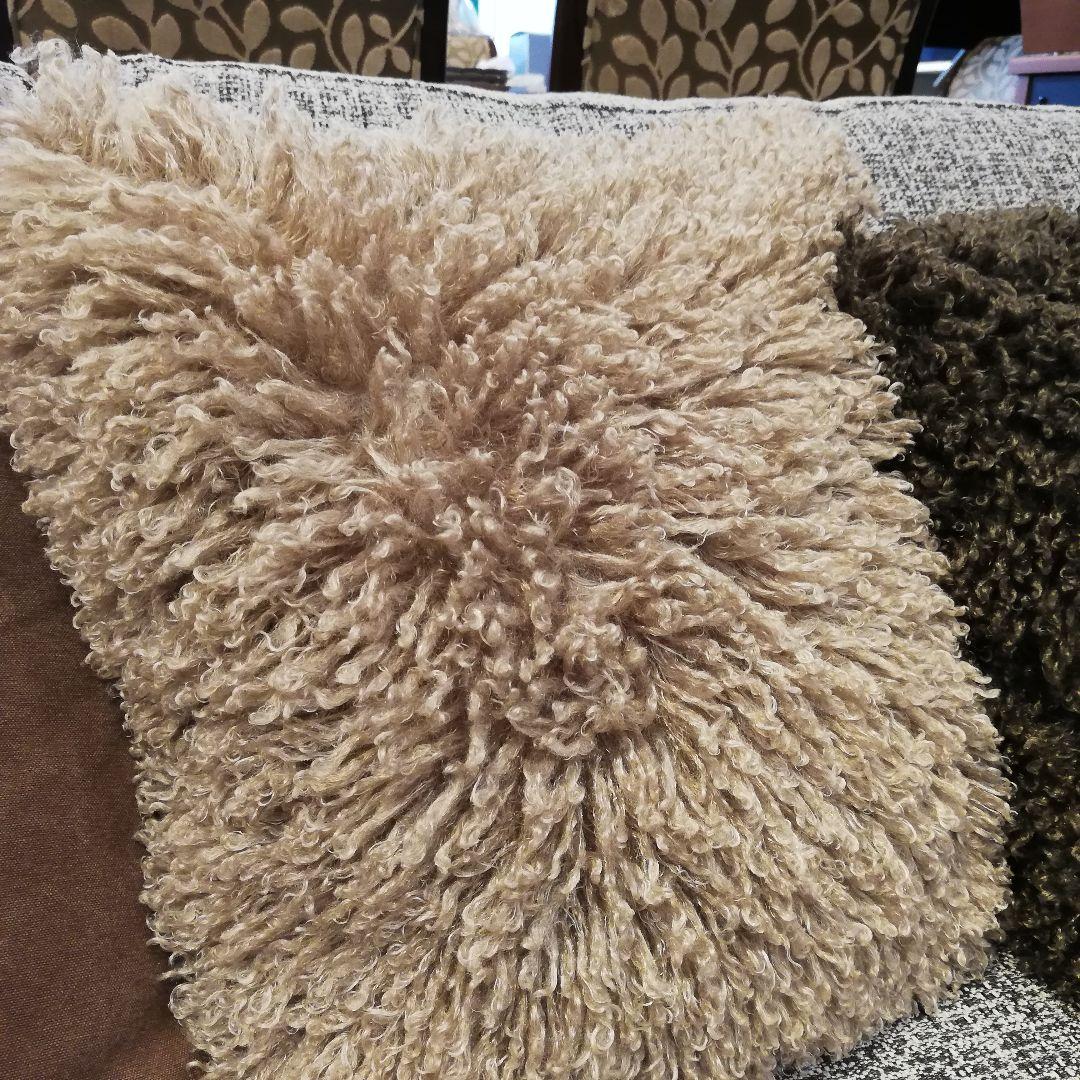 ◇美品　ドイツ製　Carma　クッション　ペア　シープ調　ブラウン